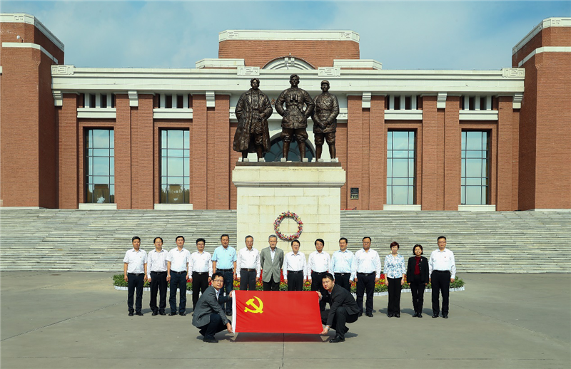 上一屆合影.png